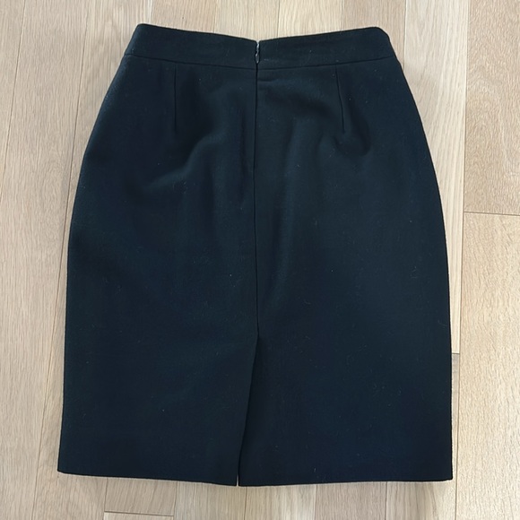 J Crew Wool Pencil Skirt. Size 4. Black. - Picture 3 of 5